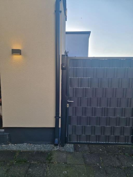 Gaestehaus In Koeln Rath-Heumar Colónia Exterior foto